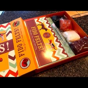 Craft kit - new! Fido Felts
